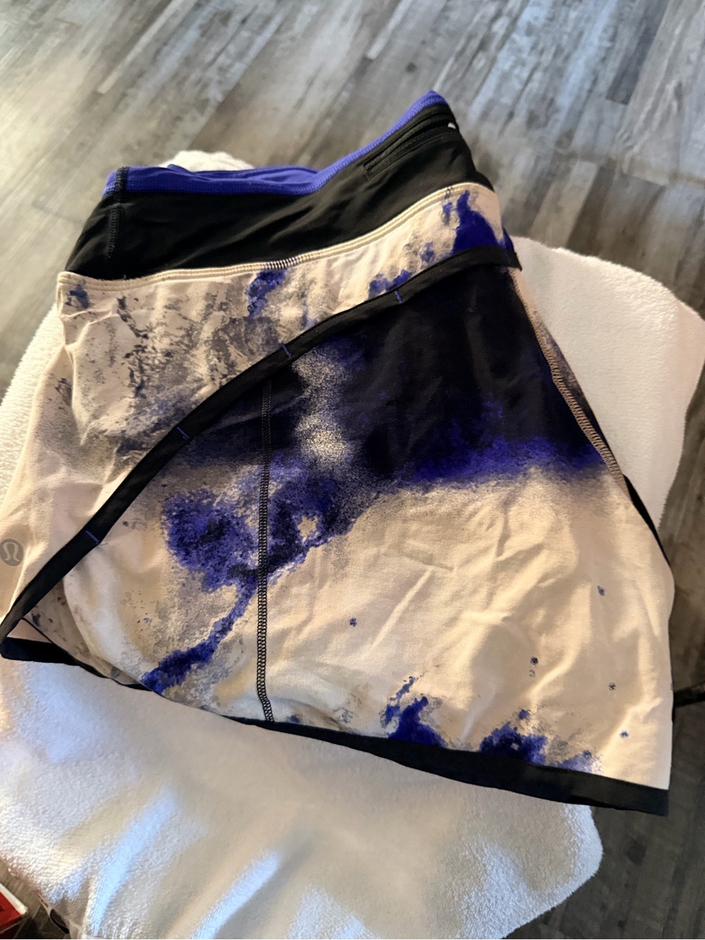 lululemon athletica Cream Skort with Blue Paint-Splash Accents